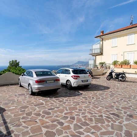 벤티밀리아 Casa Grimaldi - Terrace & Sea View 아파트 외부 사진