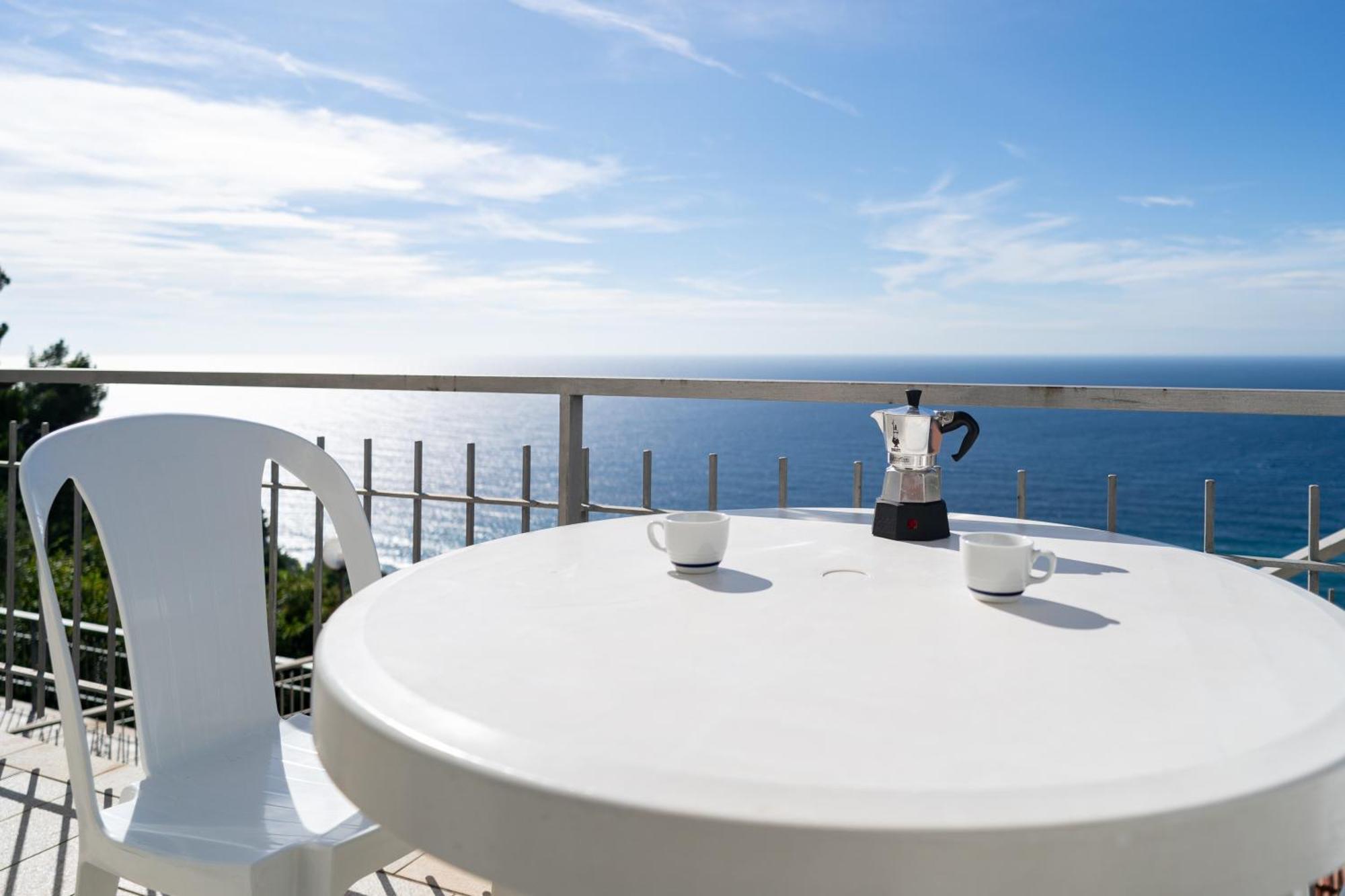 벤티밀리아 Casa Grimaldi - Terrace & Sea View 아파트 외부 사진